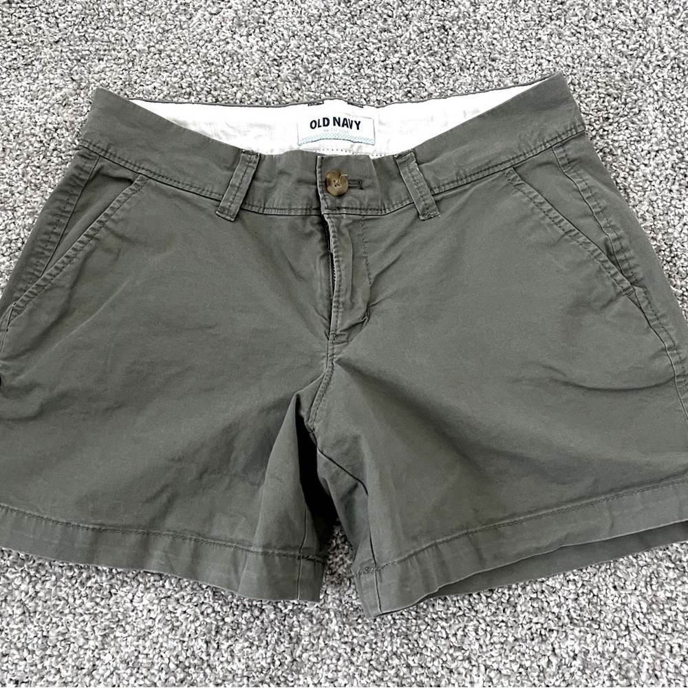 Old Navy Women's Khaki Green 5” Shorts Size 0